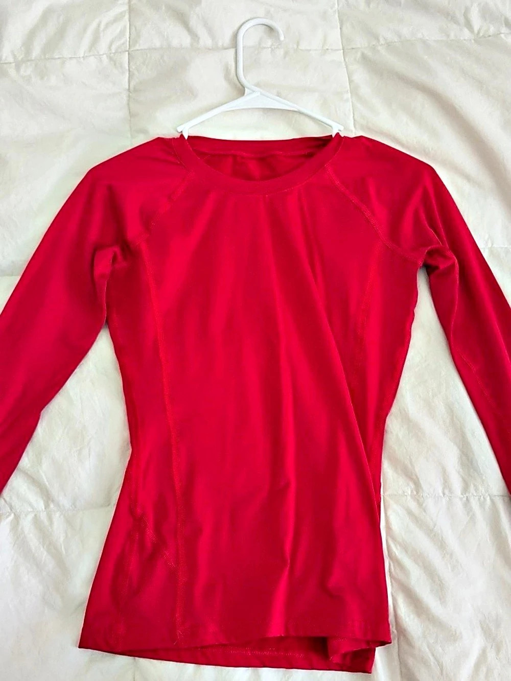 Women's Red Long Sleeve Athletic Top Like New- UNDER ARMOR